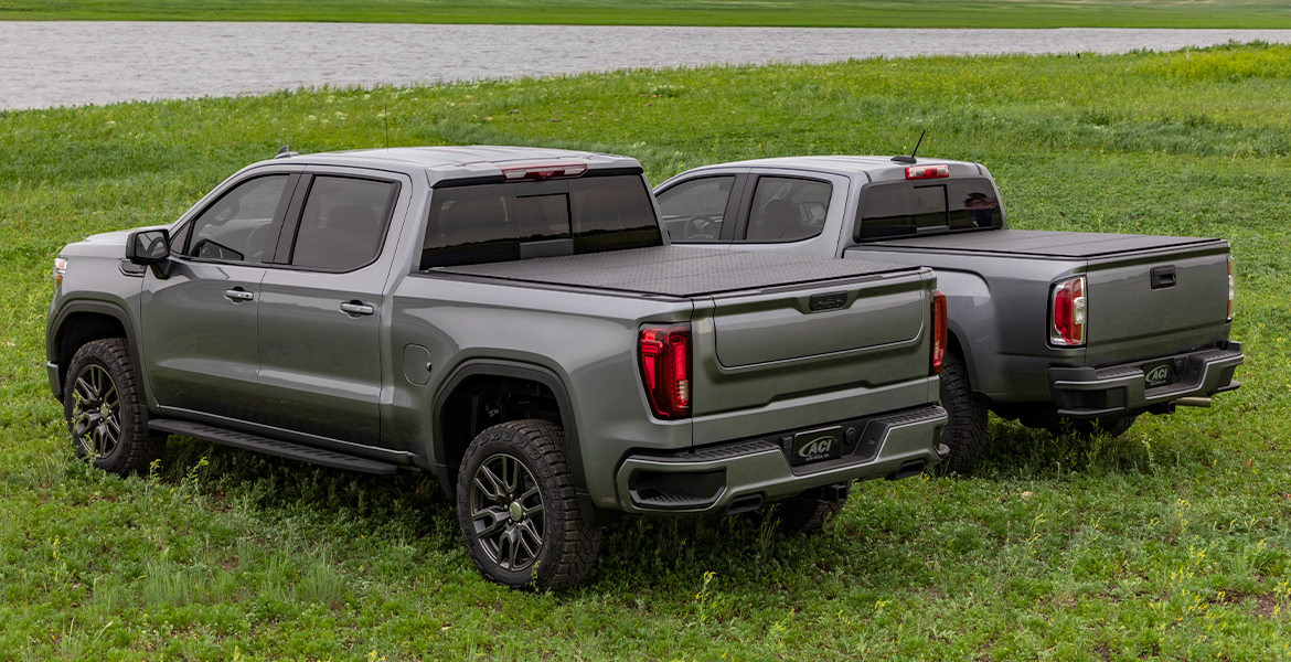 LOMAX® Professional Series Tri-Fold Tonneau Cover