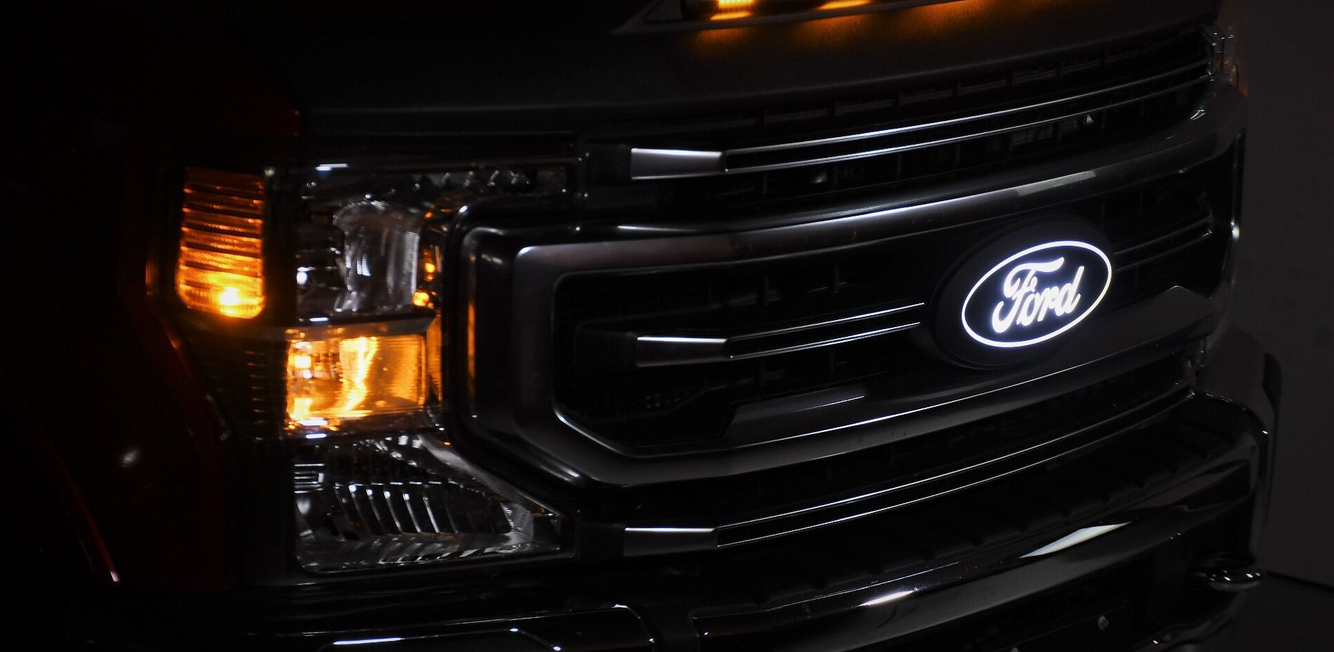 Luminix Ford LED Emblems